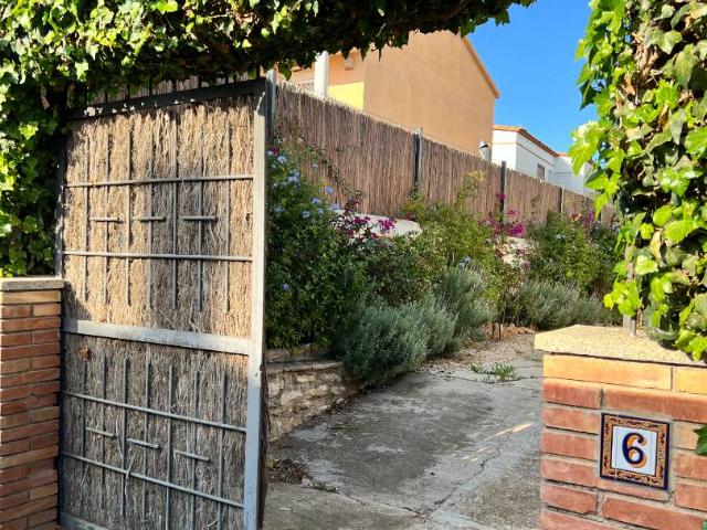 Casa adosada en Venta en Clarà