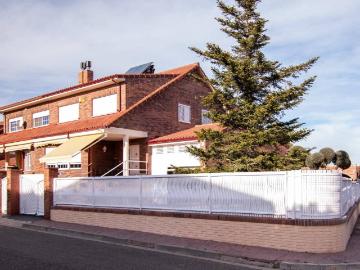 Casa adosada en Venta en Cuarte de Huerva