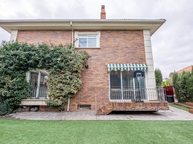 Casa adosada en Venta en Cuarte de Huerva