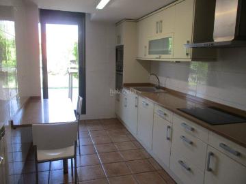 Casa adosada en venta en Cuarte de Huerva. ADOSADA, 3 DORMITORIOS, BUHARDILLA, 3 BAÑOS. Casas adosadas Cuarte de.