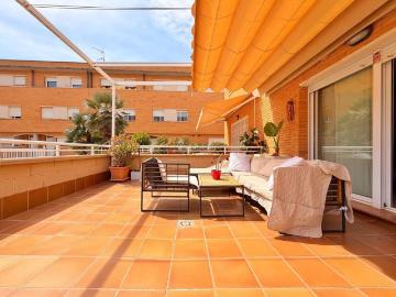 Casa adosada en venta en Cubelles, Les Salines Pla de Sant Pere. Casa adosada en venta en Cubelles La mota de Sant Pere. Casas adosadas.