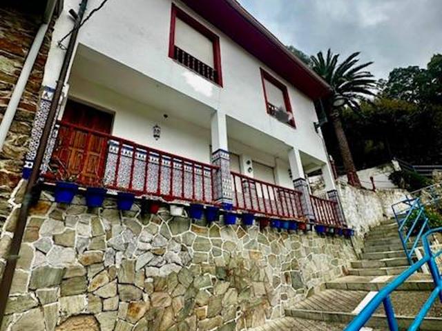 Casa adosada en Venta en Cudillero