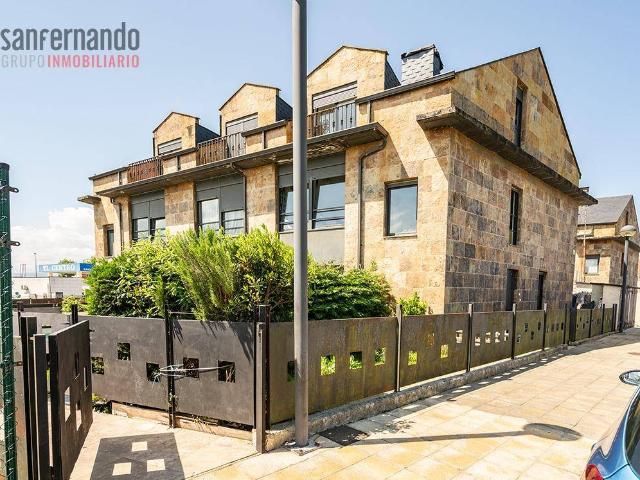 Casa adosada en Venta en Cudón