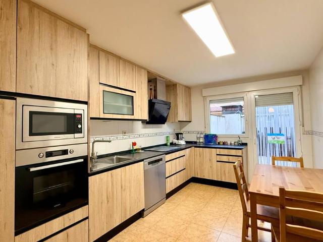 Casa adosada en Venta en Cuéllar