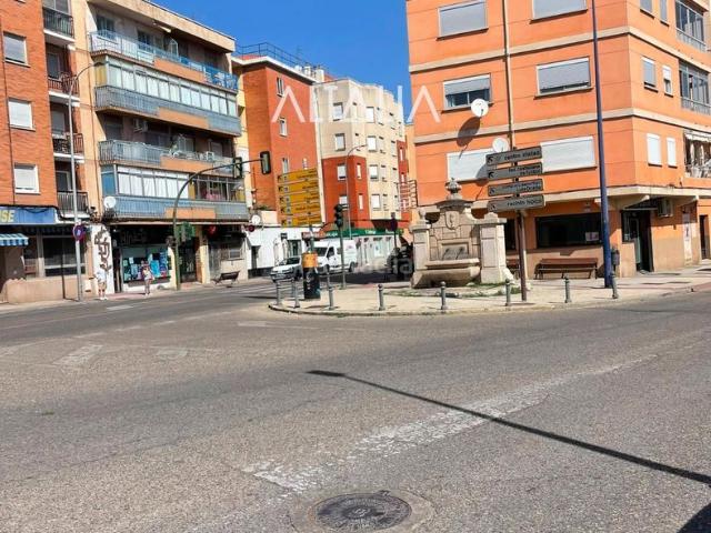 Casa adosada en venta en Cuenca, Reyes Católicos Paseo de San Antonio. CASA ADOSADA EN LAS QUINIENTAS CUENCA. Casas adosadas.
