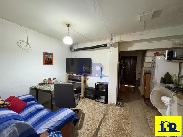 Casa adosada en venta en Cuenca, Reyes Católicos Paseo de San Antonio. se vende casa para reformar en el barrio de las 500. Casas adosadas.