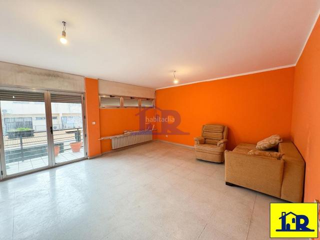 Casa adosada en venta en Cuenca, San Fernando Carretera de Valencia. Chalet con 5 dormitorios, terraza y garaje en Avda. Juan Carlos I. Casas adosadas.