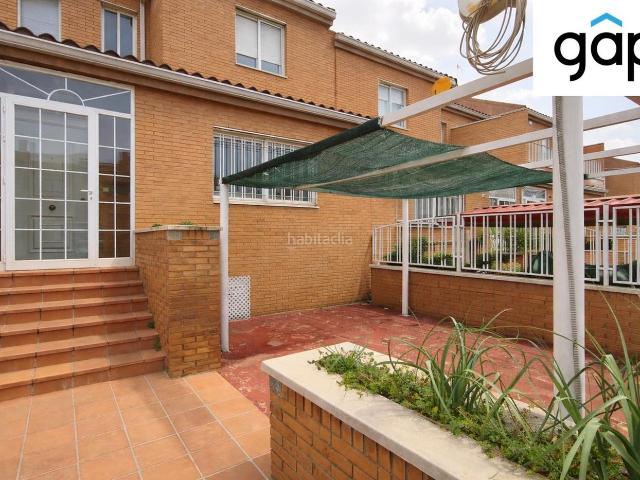 Casa adosada en venta en Cuenca, San Fernando Carretera de Valencia. ESPACIOSO CHALET ADOSADO A LA VENTA EN PARQUESOL. Casas adosadas.