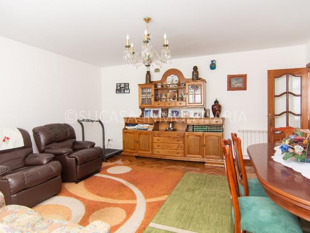 Casa adosada en venta en Culleredo, Vilaboa Sur. Casa Edificio en Culleredo en venta. Casas adosadas.
