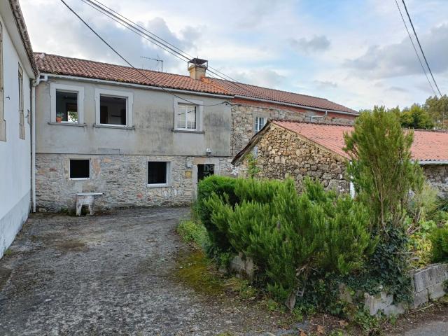 Casa adosada en venta en Curtis. Casas adosadas.