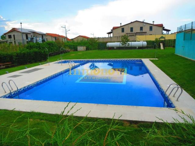 Casa adosada en Venta en A Merca