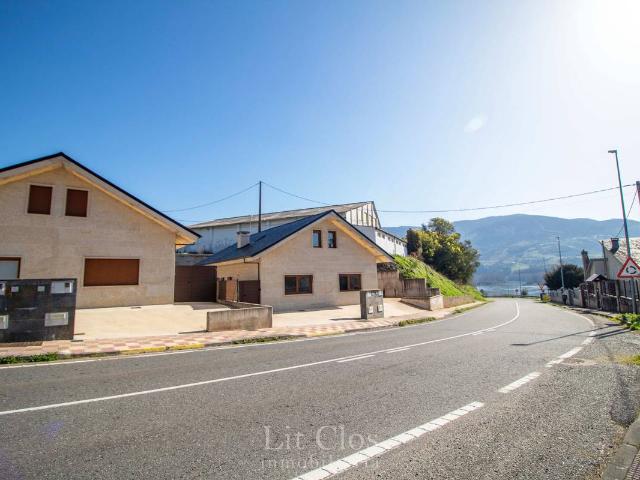 Casa adosada en Venta en A Rúa