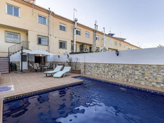 Casa adosada en Venta en Ambroz