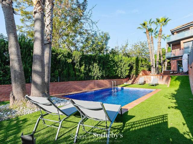 Casa adosada en Venta en Ametllers Poble Sec