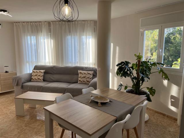 Casa adosada en venta en Ampolla L´ Costa Dorada. Casa adosada esquinera. Casas adosadas Ampolla.
