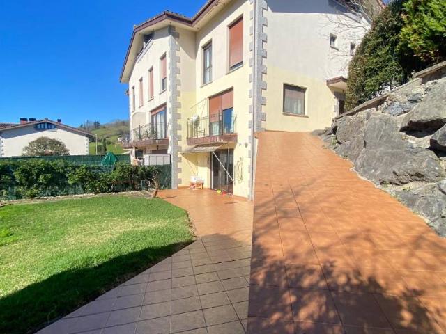 Casa adosada en Venta en Andoain