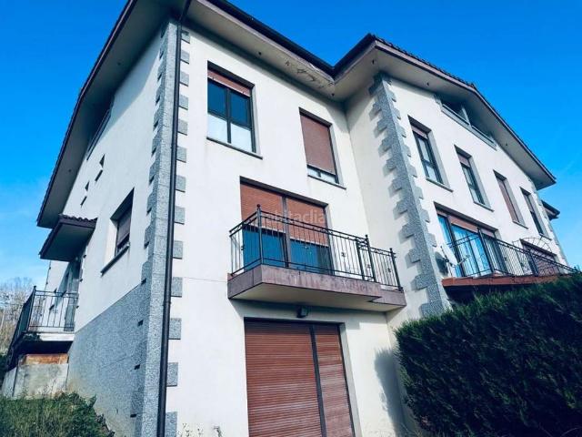 Casa adosada en venta en Andoain. PRECIOSA VILLA ADOSADA EN ANDOAIN. Casas adosadas.
