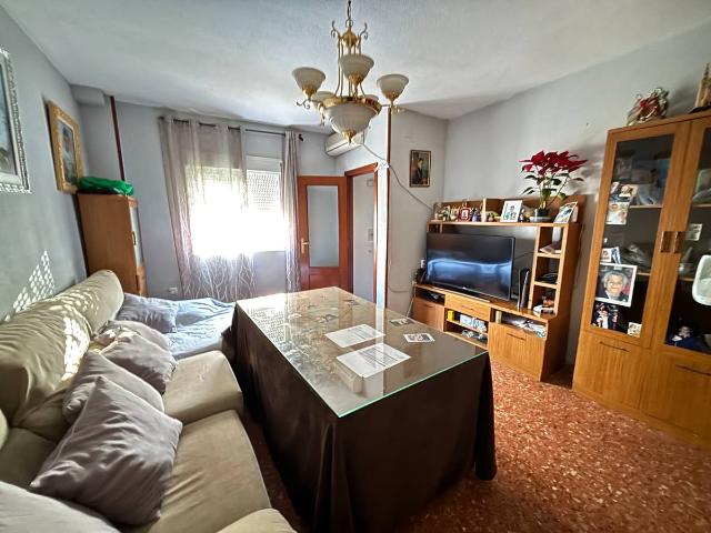 Casa adosada en Venta en Andújar