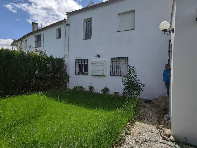 Casa adosada en Venta en Andújar
