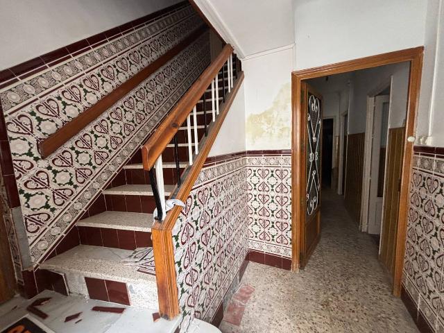 Casa adosada en Venta en Andújar