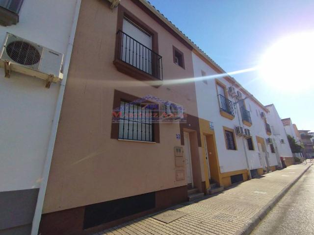 Casa adosada en Venta en Andújar