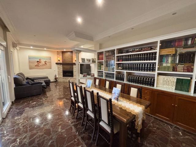 Casa adosada en venta en Andújar. Casa en perfecto estado. Casas adosadas.