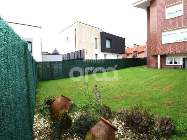 Casa adosada en venta en Abanto y Ciérvana Abanto Zierbena. Casa Adosada, 5 Dormitorios, Salón con Chimenea, Jardin, Txoko con Tximenea y Garaje. Casas adosadas Abanto y Ciérvana Abanto.