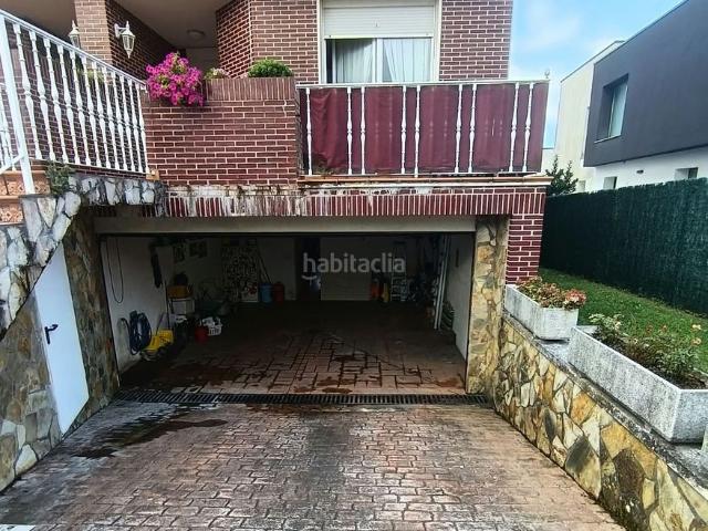 Casa adosada en venta en Abanto y Ciérvana Abanto Zierbena. Se vende gran Chalet en El Casal Abanto y Zierbena. Casas adosadas Abanto y Ciérvana Abanto.