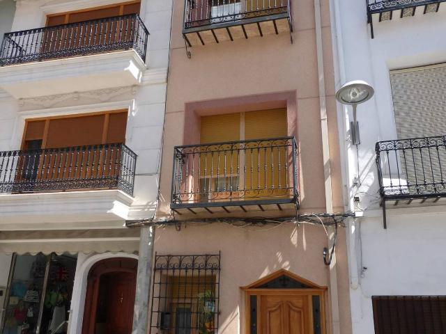 Casa adosada en Venta en Abarán