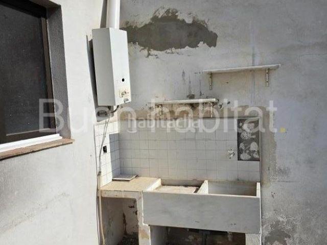Casa adosada en venta en Ador. CASA CON ENCANTO EN ADOR 190 M 3 DORMITORIOS, CHIMENEA Y BUHARDILLA. Casas adosadas.