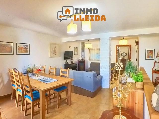 Casa adosada en venta en Àger. OPORTUNIDAD Casa en la Regola. Casas adosadas.