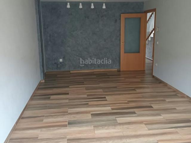 Casa adosada en venta en Agramunt. VENDA CASA ADOSADA. Casas adosadas.