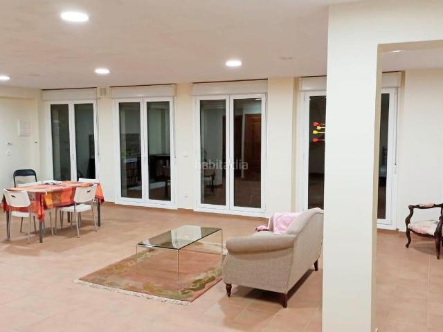 Casa adosada en venta en Aia. PRECIOSO CHALET CON BONITAS VISTAS A LA MONTAÑA. Casas adosadas.