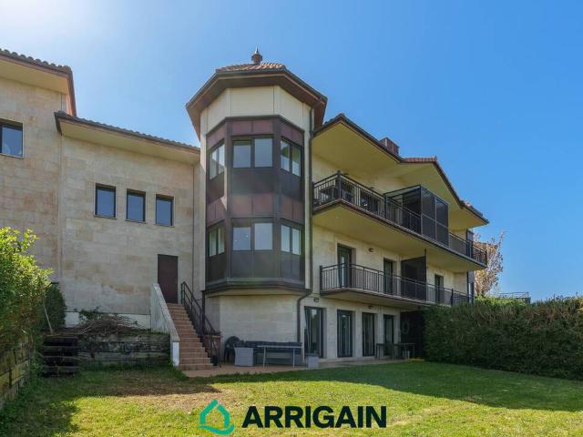 Casa adosada en Venta en Aia