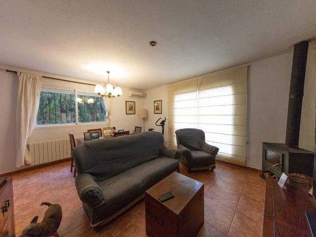 Casa adosada en Venta en Aigües