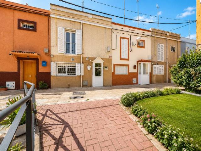 Casa adosada en Venta en Aluche