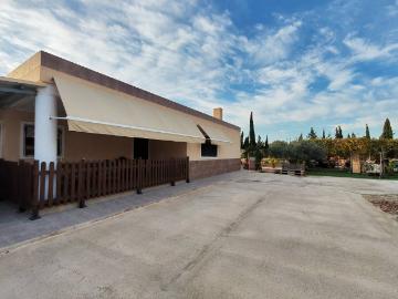 Casa adosada en Venta en Alzabares
