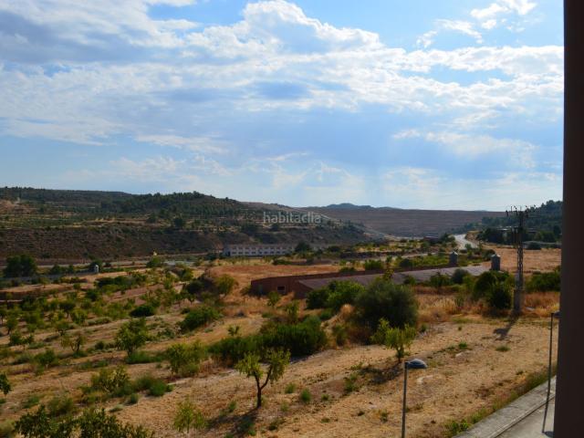 Casa adosada en venta en Albagés L´. Casa adosada con jardín en LAlbagés. Casas adosadas Albagés.