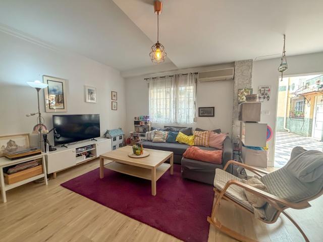 Casa adosada en venta en Albolote. Casas adosadas.