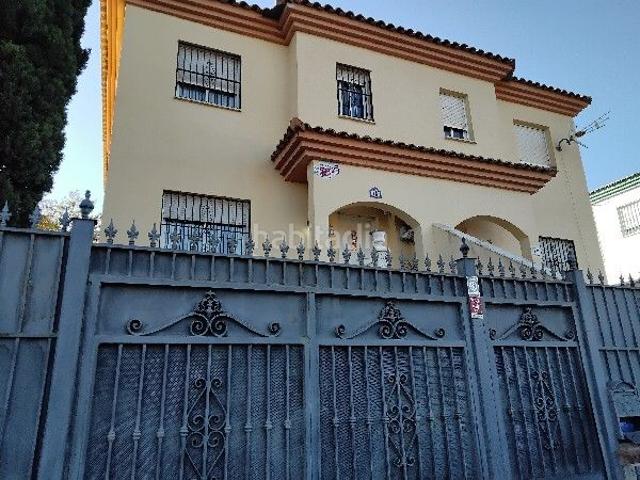Casa adosada en venta en Albolote. Casas adosadas.
