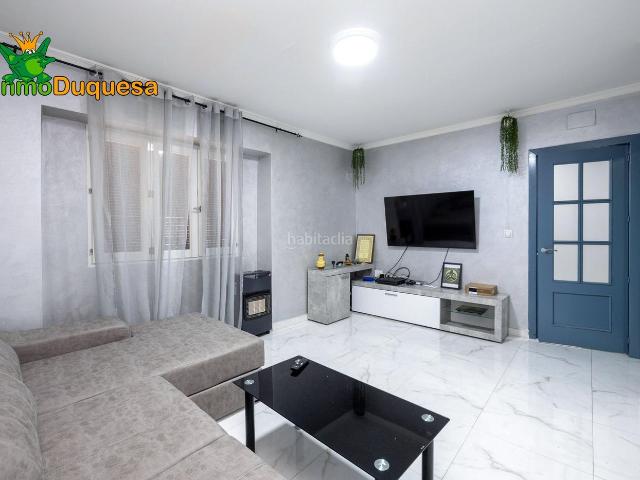Casa adosada en venta en Albolote. Casa REFORMADA en el centro de ALBOLOTE. Casas adosadas.