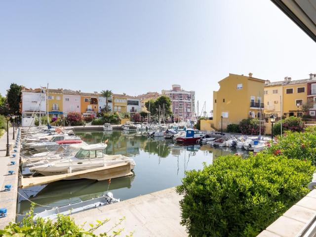 Casa adosada en venta en Alboraya, Port Saplaya. Casas adosadas.