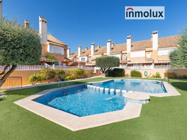 Casa adosada en Venta en Albufereta