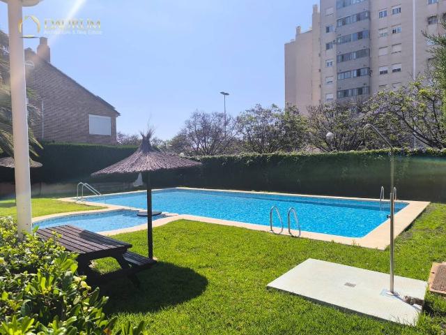 Casa adosada en Venta en Albufereta