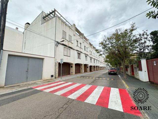 Casa adosada en venta en Alcanar Costa Dorada. Adosado en venta en Les Cases DAlcanar, 4 dormitorios. Casas adosadas.