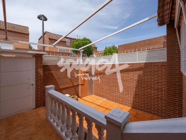 Chalet en venta en Alcalá de Henares, La Garena. Chalet adosado en venta en La Garena, Alcalá de Henares. Chalets Alcalá de.