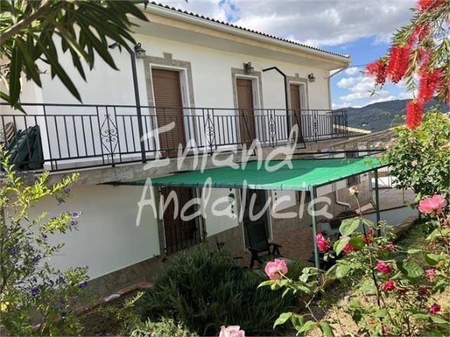 Casa adosada en Venta en Alcalá la Real