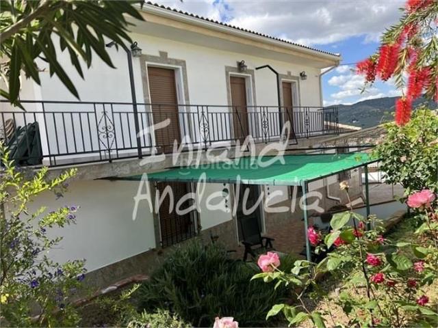 Casa adosada en venta en Alcalá la Real. Casas adosadas Alcalá la.
