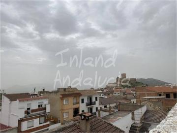 Casa adosada en Venta en Alcaudete