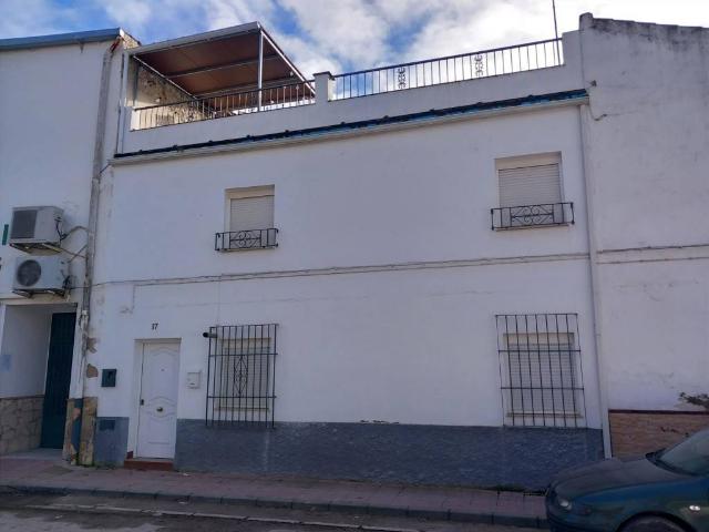 Casa adosada en Venta en Alcaudete